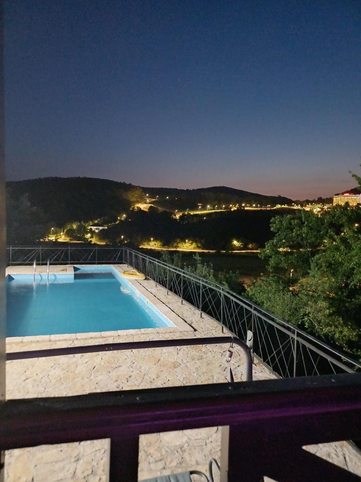 Ra Apartmani Vrdnik Esterno foto